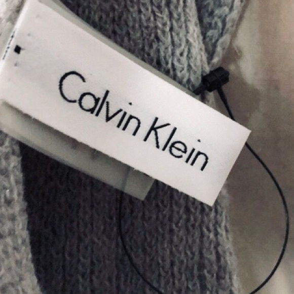 NEW Calvin Klein | Knit Fringed Scarf - Picture 3 of 4
